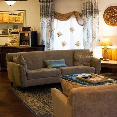 Square Inn Вімберлі Екстер'єр фото