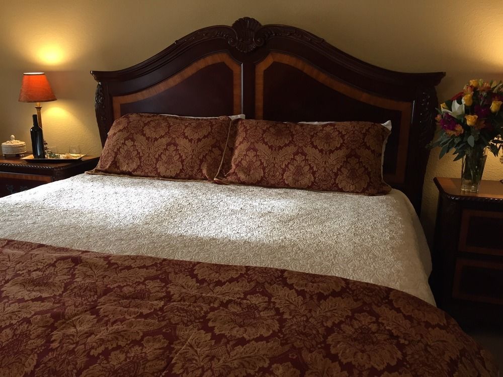 Square Inn Вімберлі Екстер'єр фото